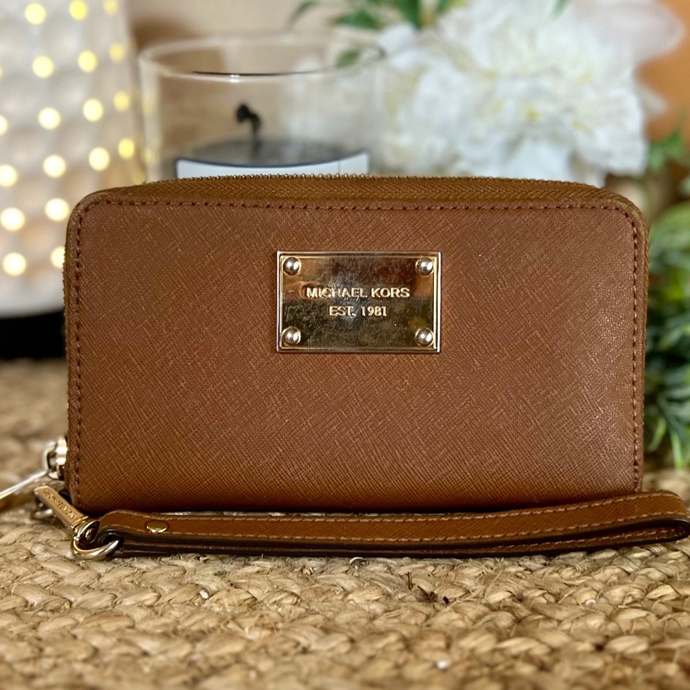 Michael Kors Wallet/Wristlet